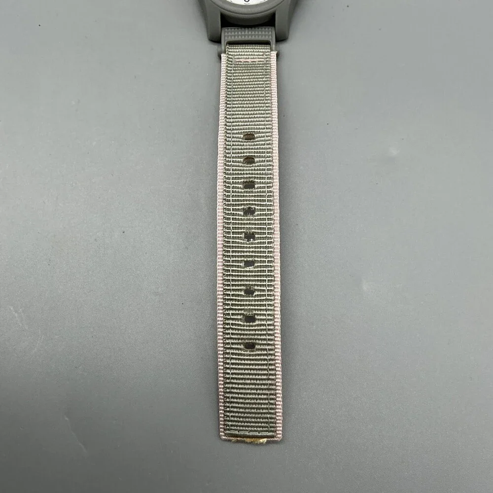 Timex Expedition T2P591 Girls Watch 33mm Gray Nylon Indiglo Date New Battery